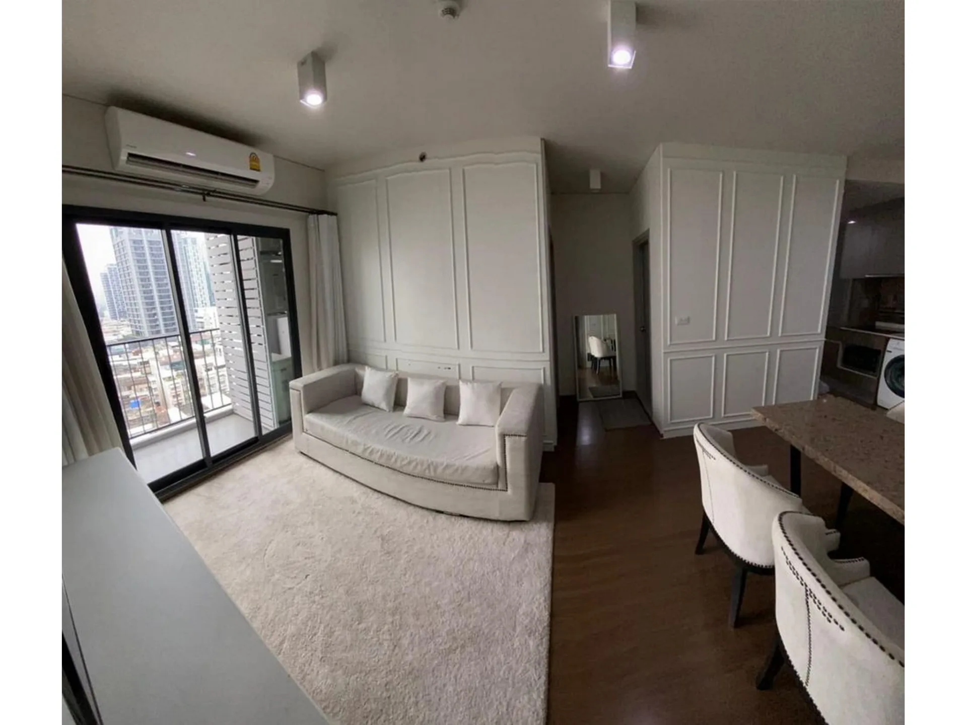 Property photos for Ideo Phaholyothin Chatujak
