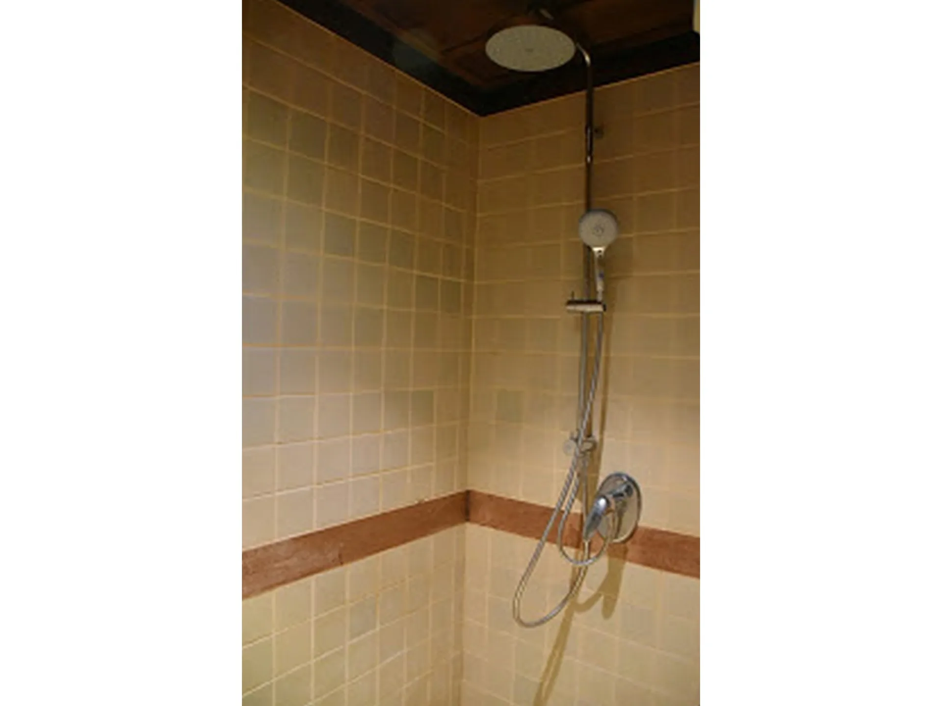 Property photos for Diamond Tower