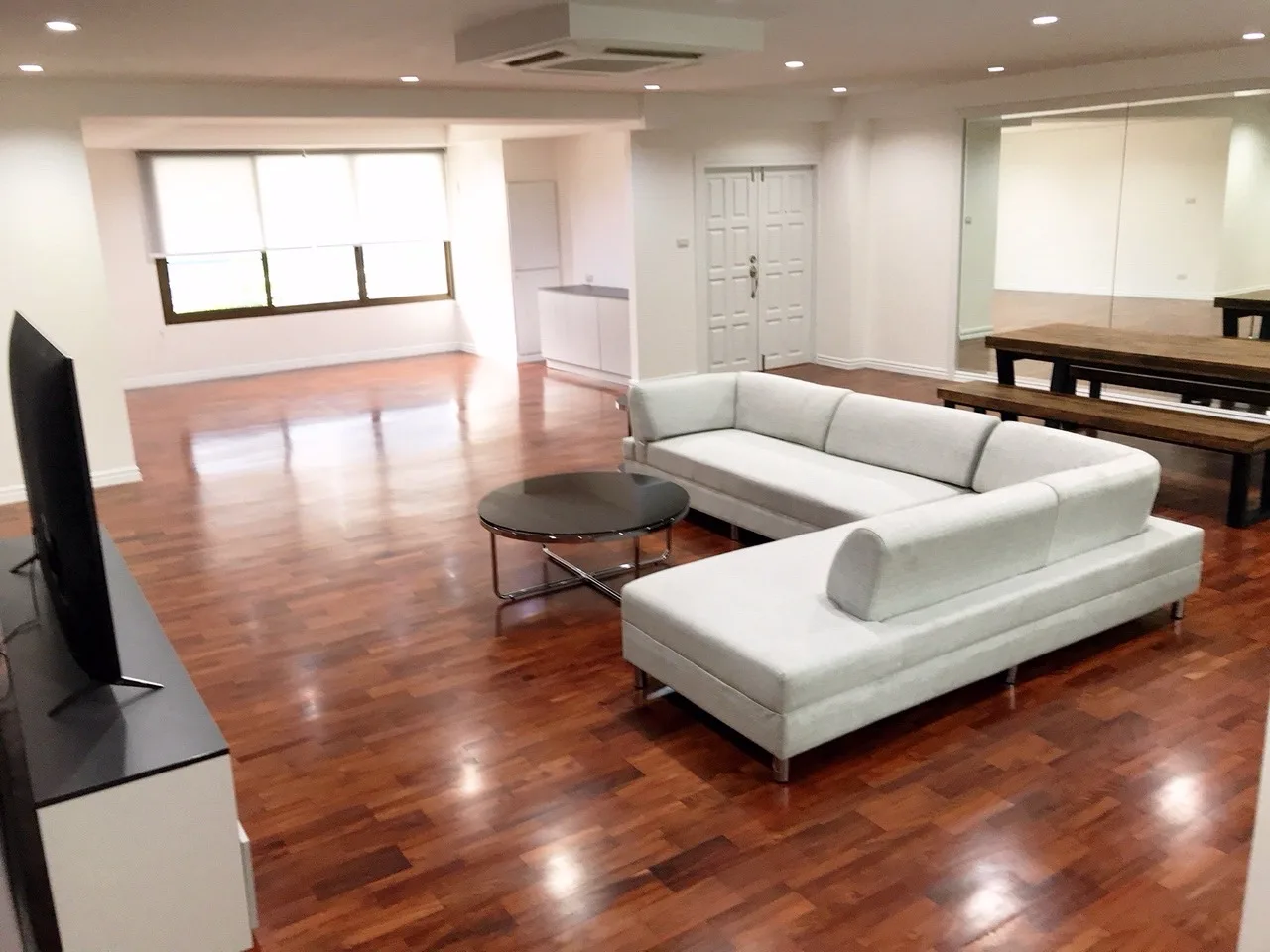 Property photos for Thonglor Garden