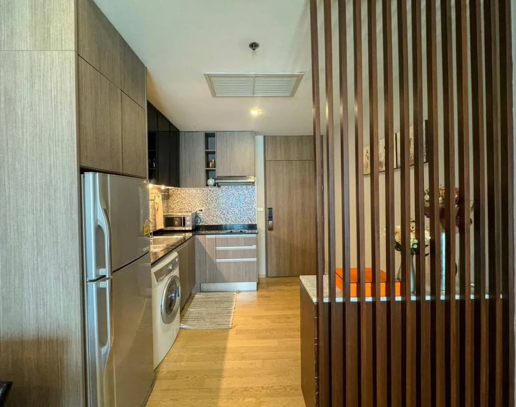 Property photos for Noble Refine