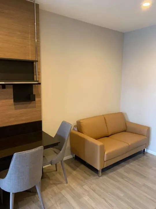 Property photos for The Room Sathorn - St.Louis