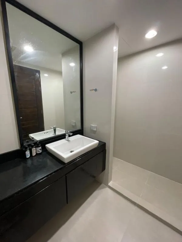Property photos for THE LINE Phahonyothin Park