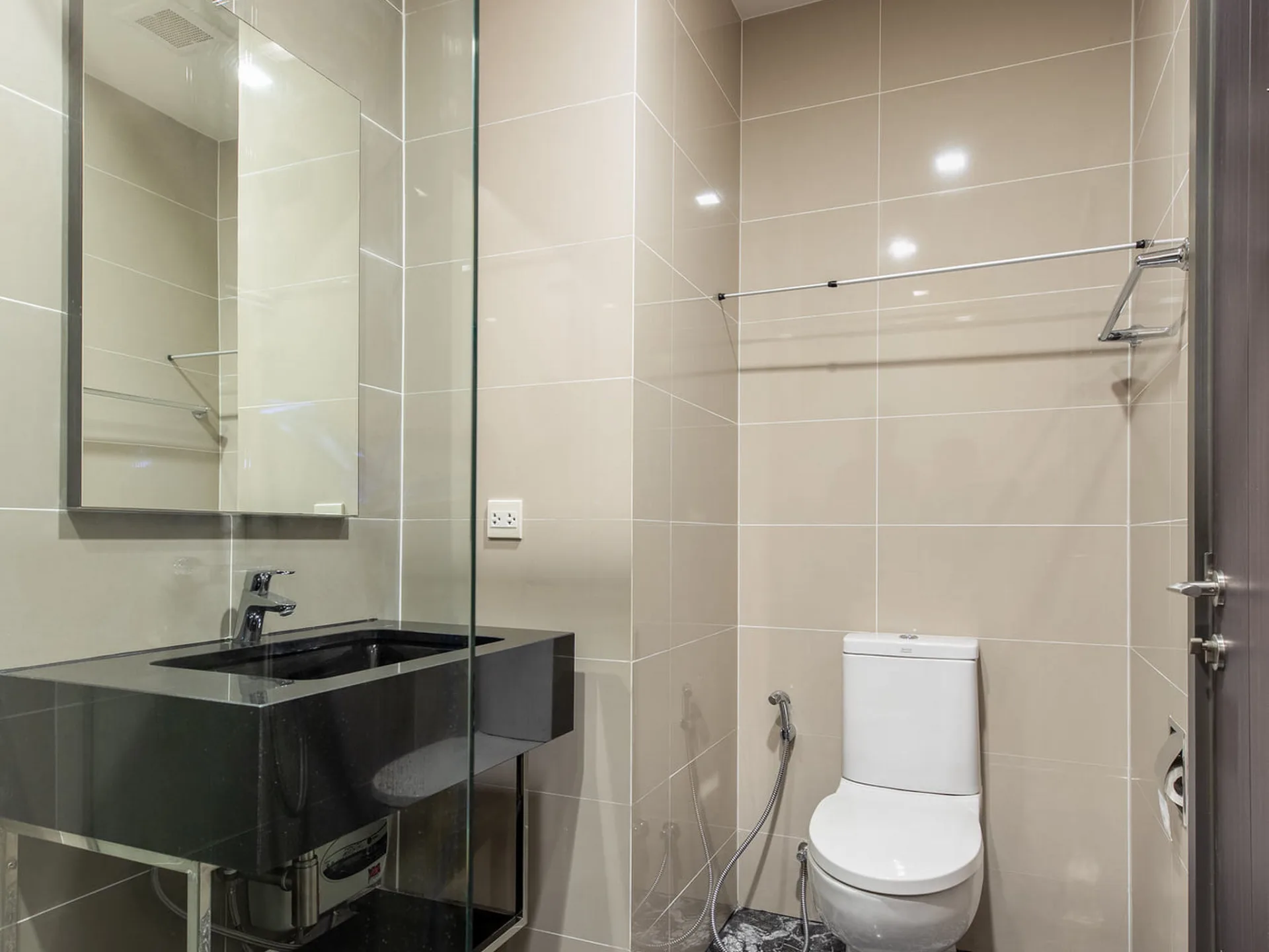 Property photos for Edge Sukhumvit 23