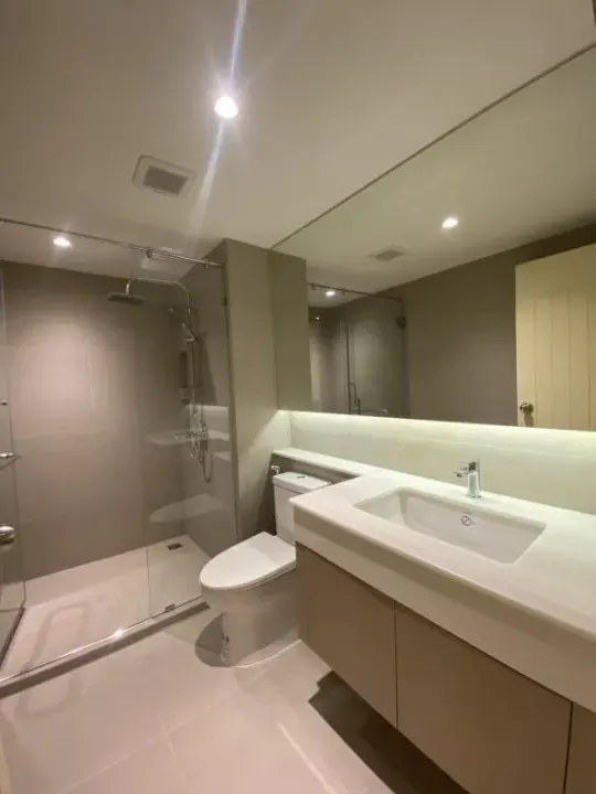 Property photos for Baxtor Paholyothin 14