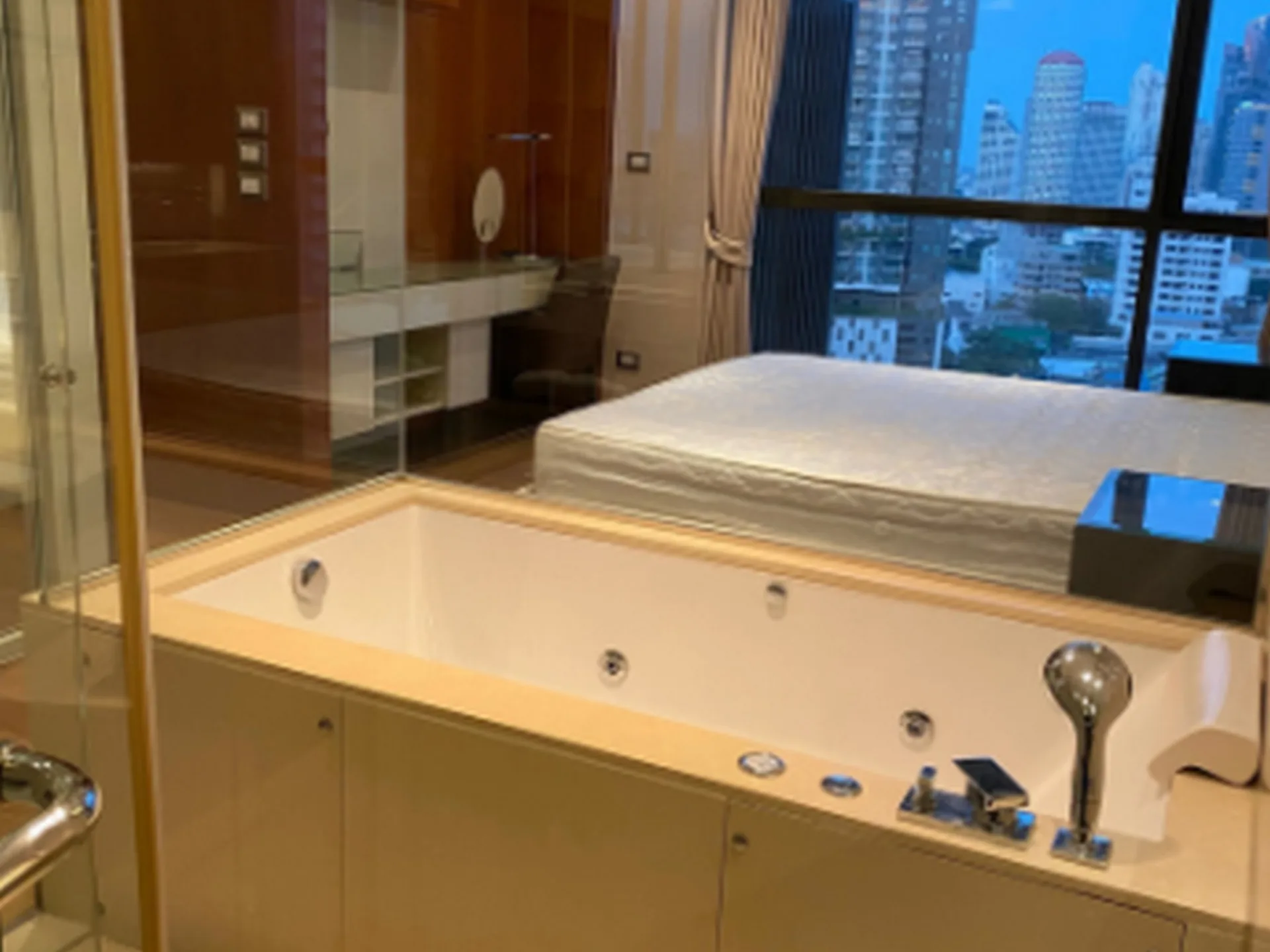 Property photos for The Address Sukhumvit 28