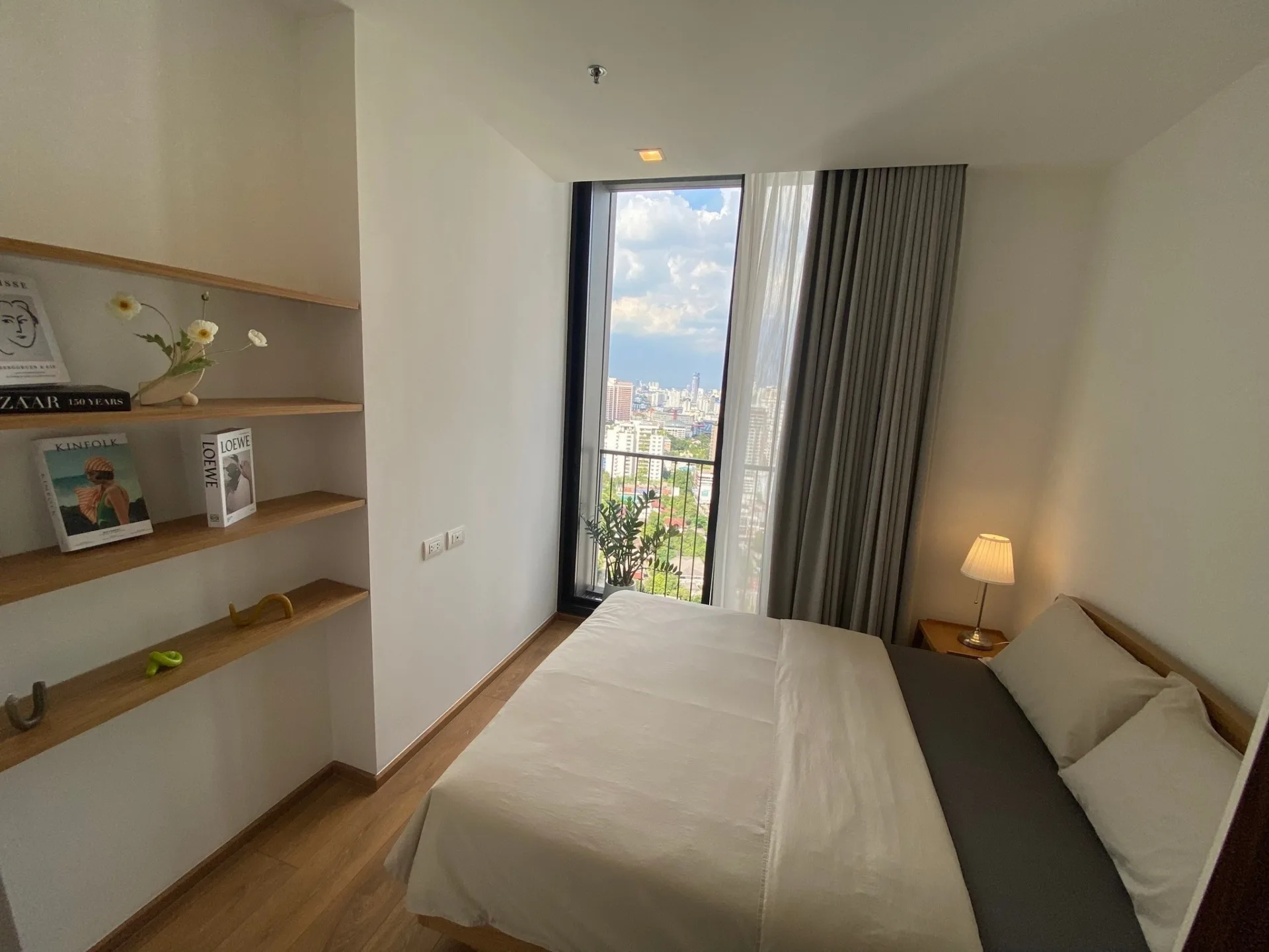 Property photos for Noble BE 33