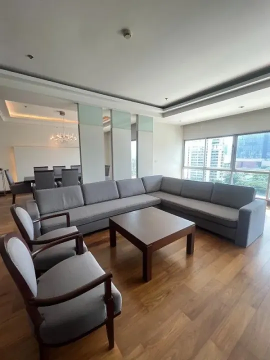Property photos for Royal Residence Park