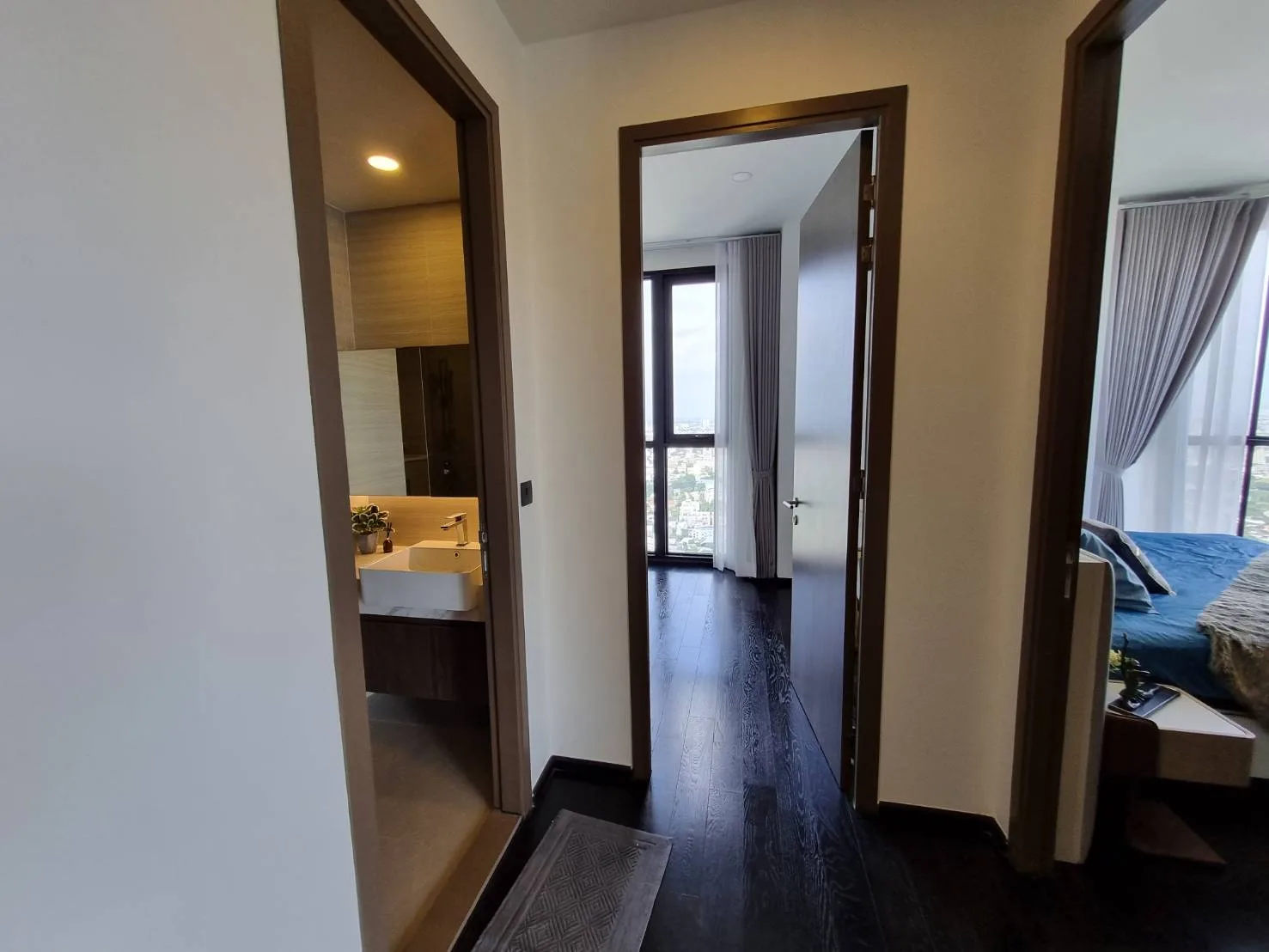 Property photos for Park Origin Thonglor