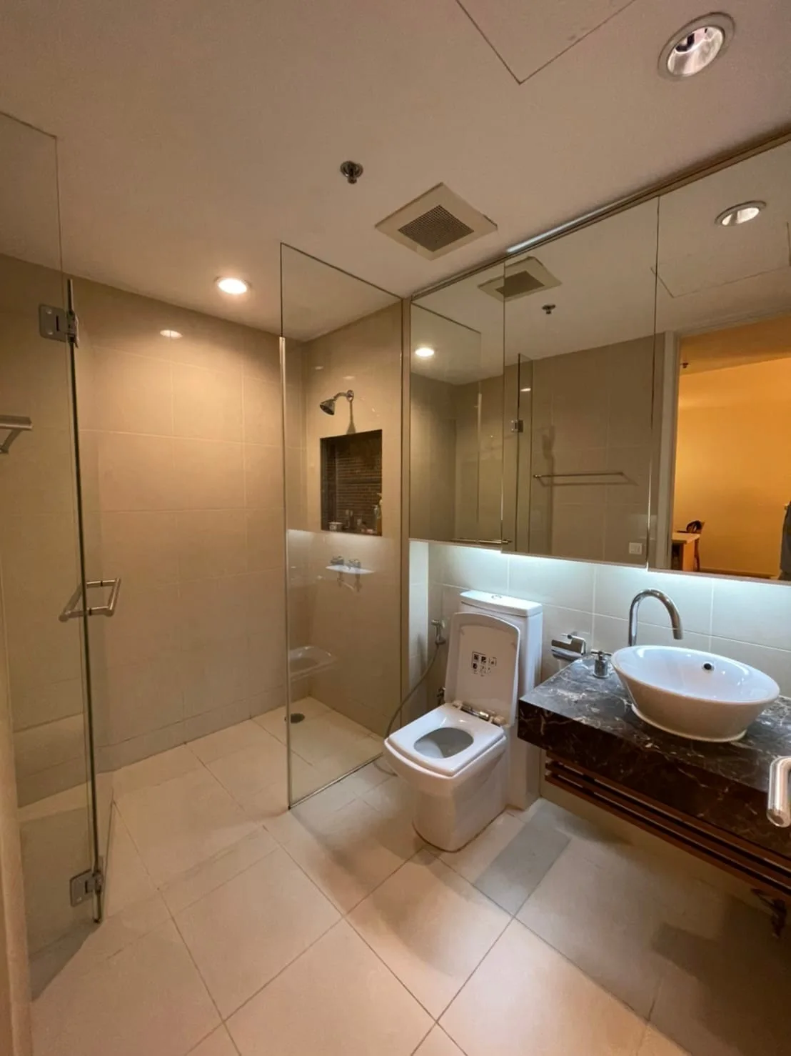 Property photos for The Legend Saladaeng