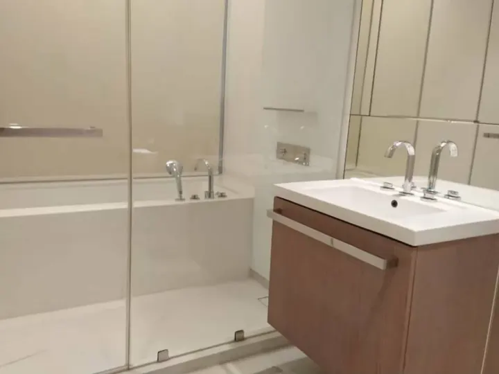Property photos for 185 Rajadamri