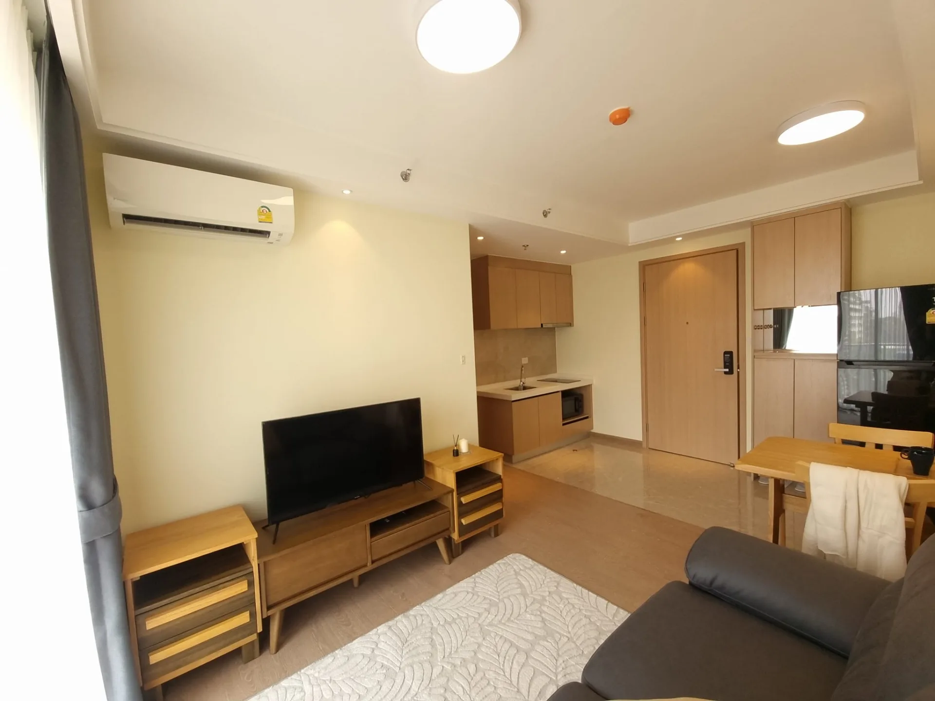 Property photos for Regal Condo Sathorn-naradhiwas