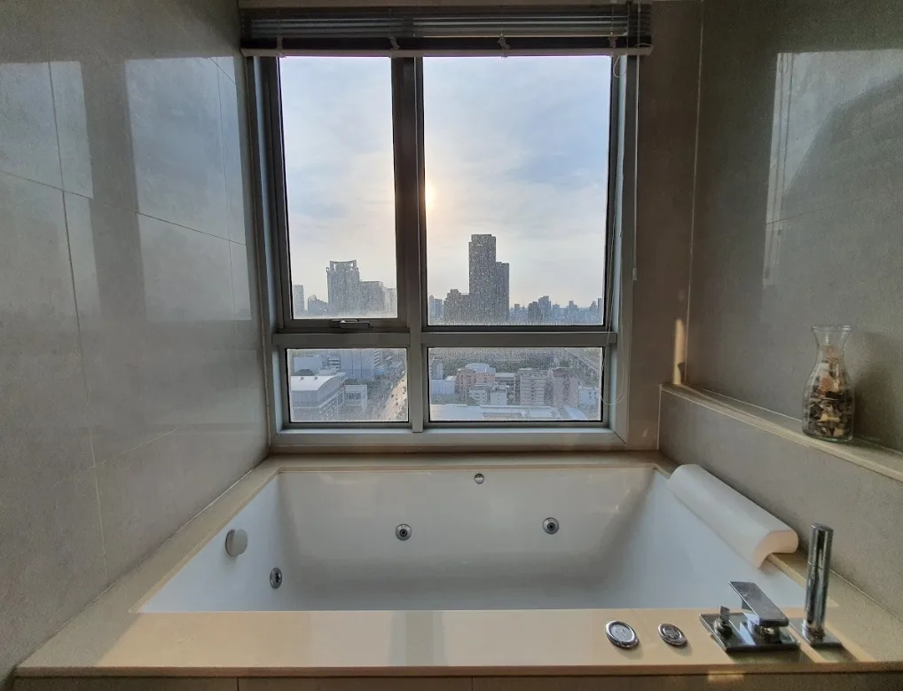 Property photos for The Address Asoke