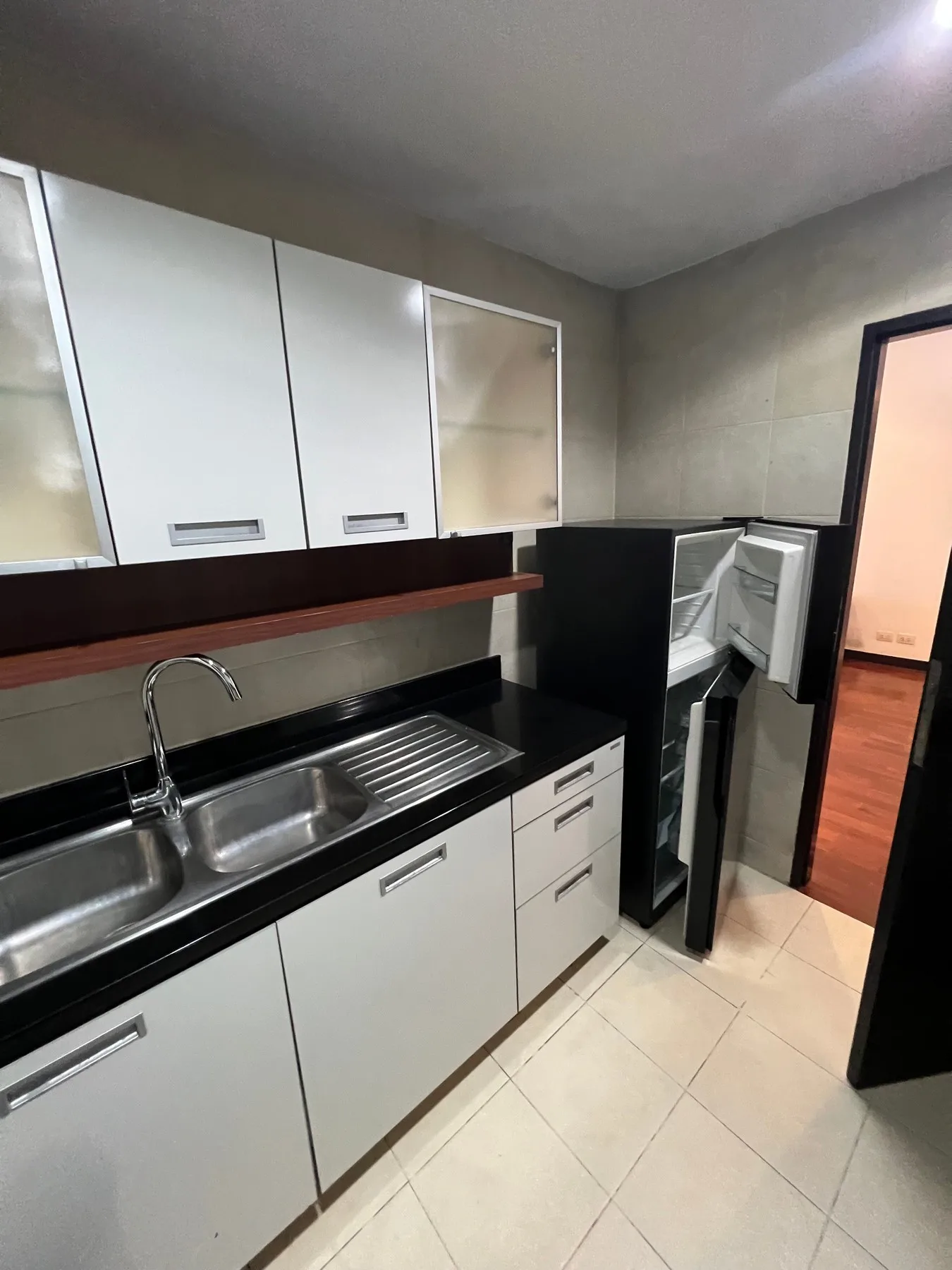 Property photos for Wilshire