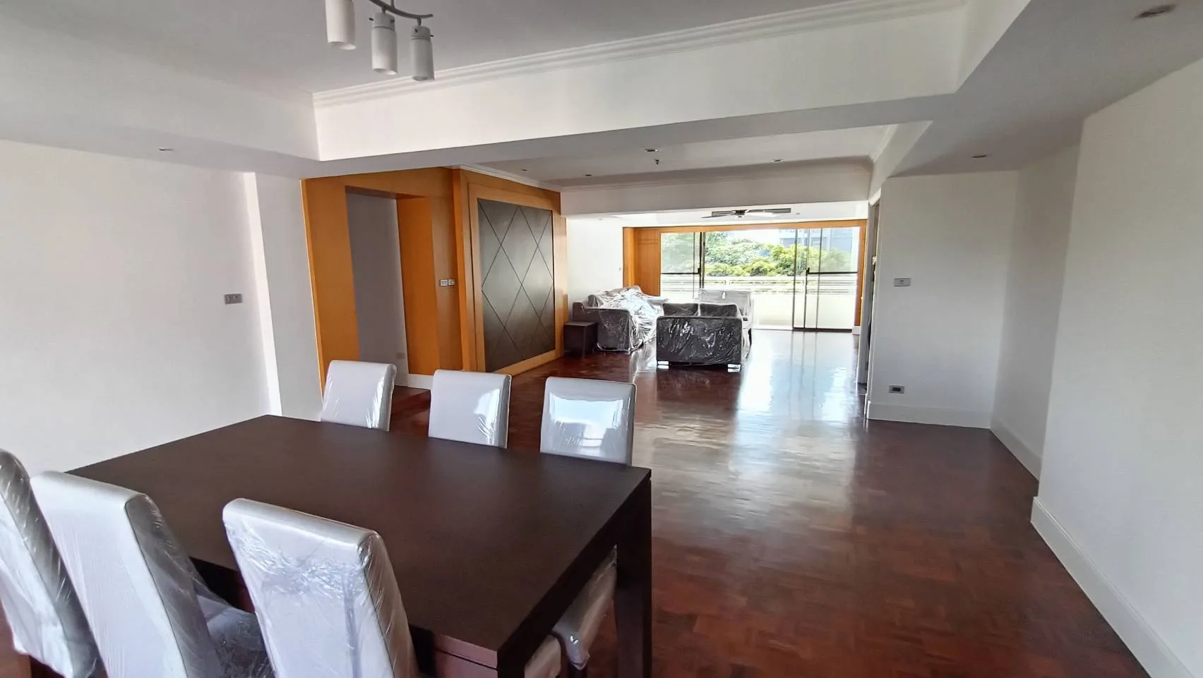 Property photos for Phirom Garden Residence