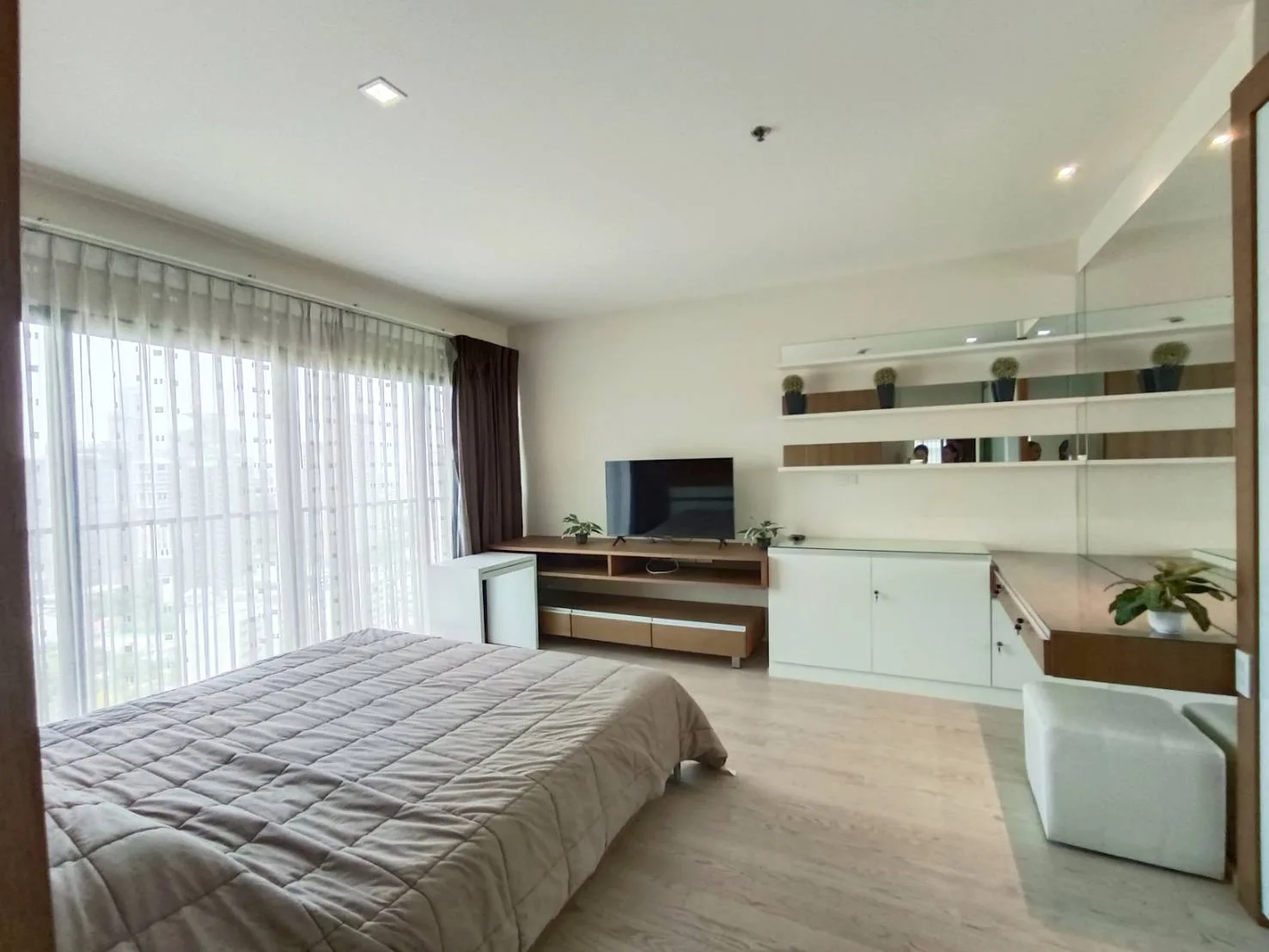 Property photos for Noble Remix