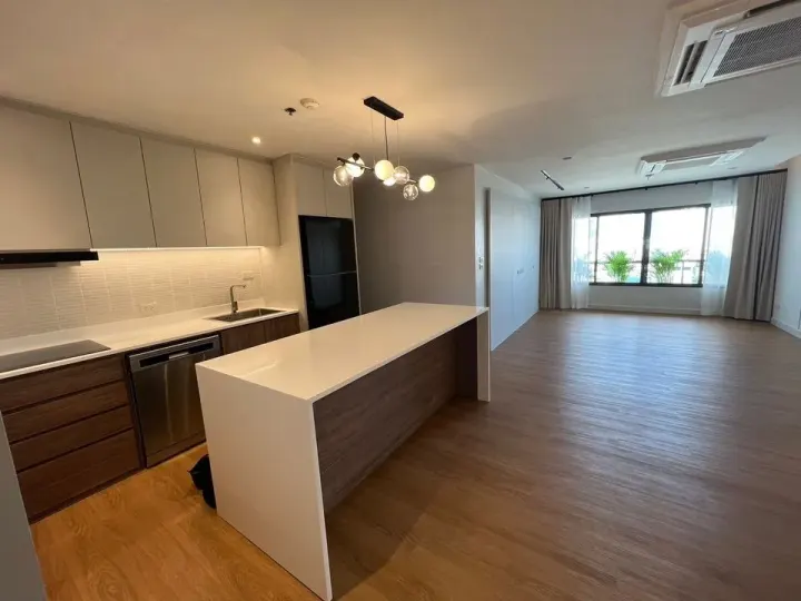 Property photos for Baan Ploenchit