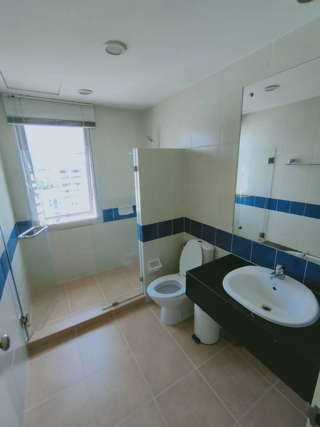 Property photos for Silom Grand Terrace