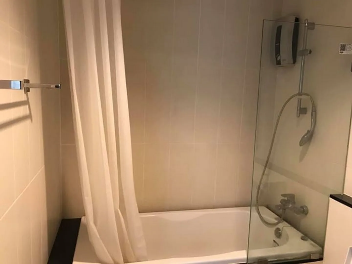 Property photos for Knightsbridge Bearing