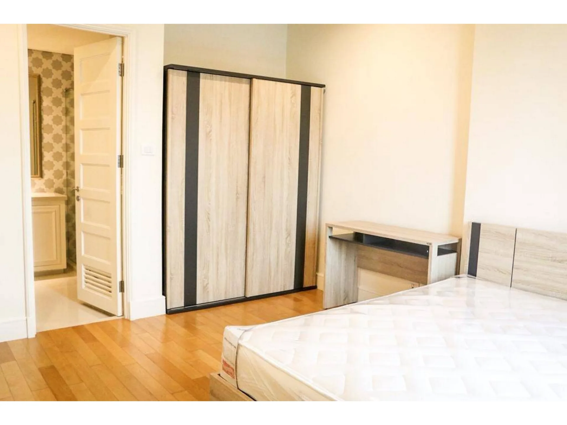 Property photos for Aguston Sukhumvit 22