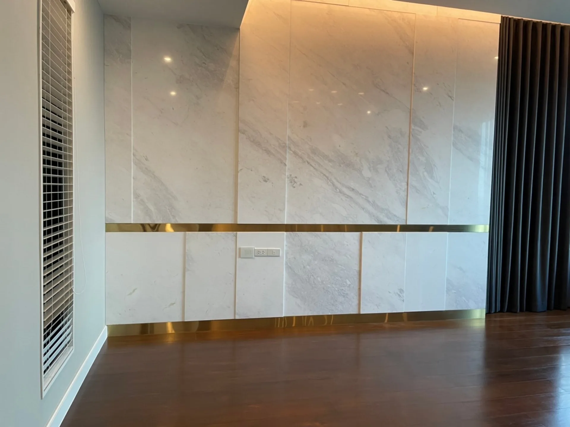 Property photos for 185 Rajadamri