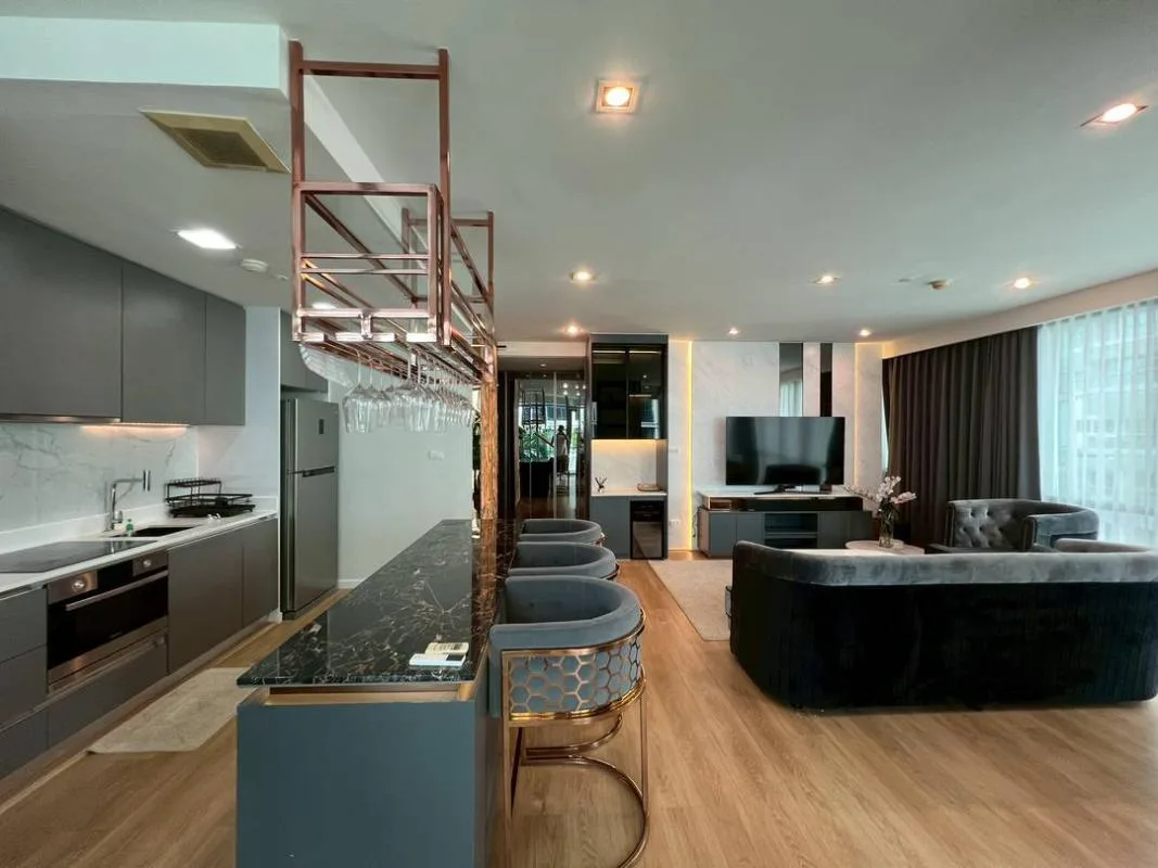 Property photos for The Room Sukhumvit 21