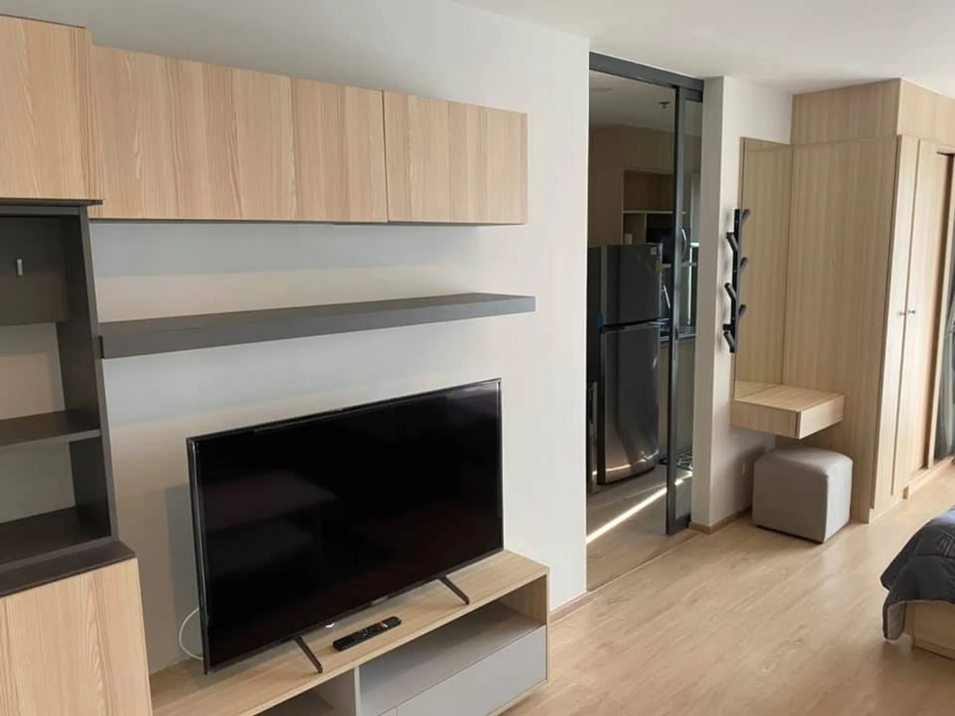 Property photos for IDEO O2