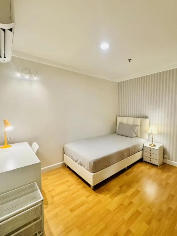 Property photos for The Waterford Diamond