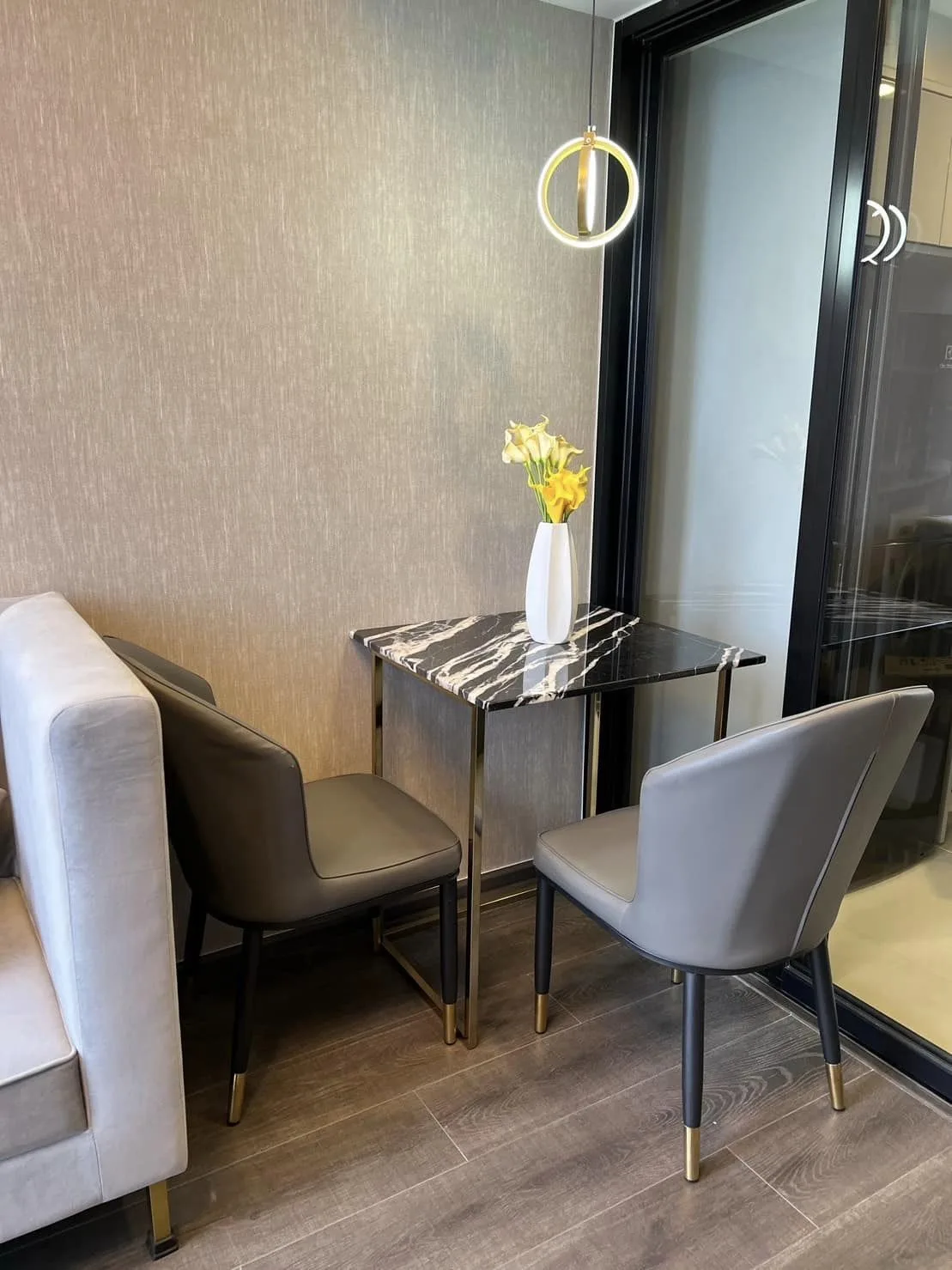 Property photos for Knightsbridge Space Ratchayothin
