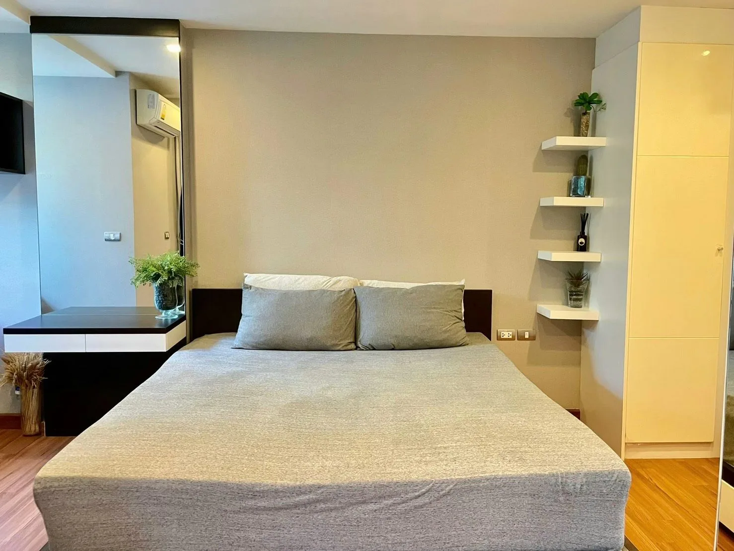 Property photos for At The Tree Condominium