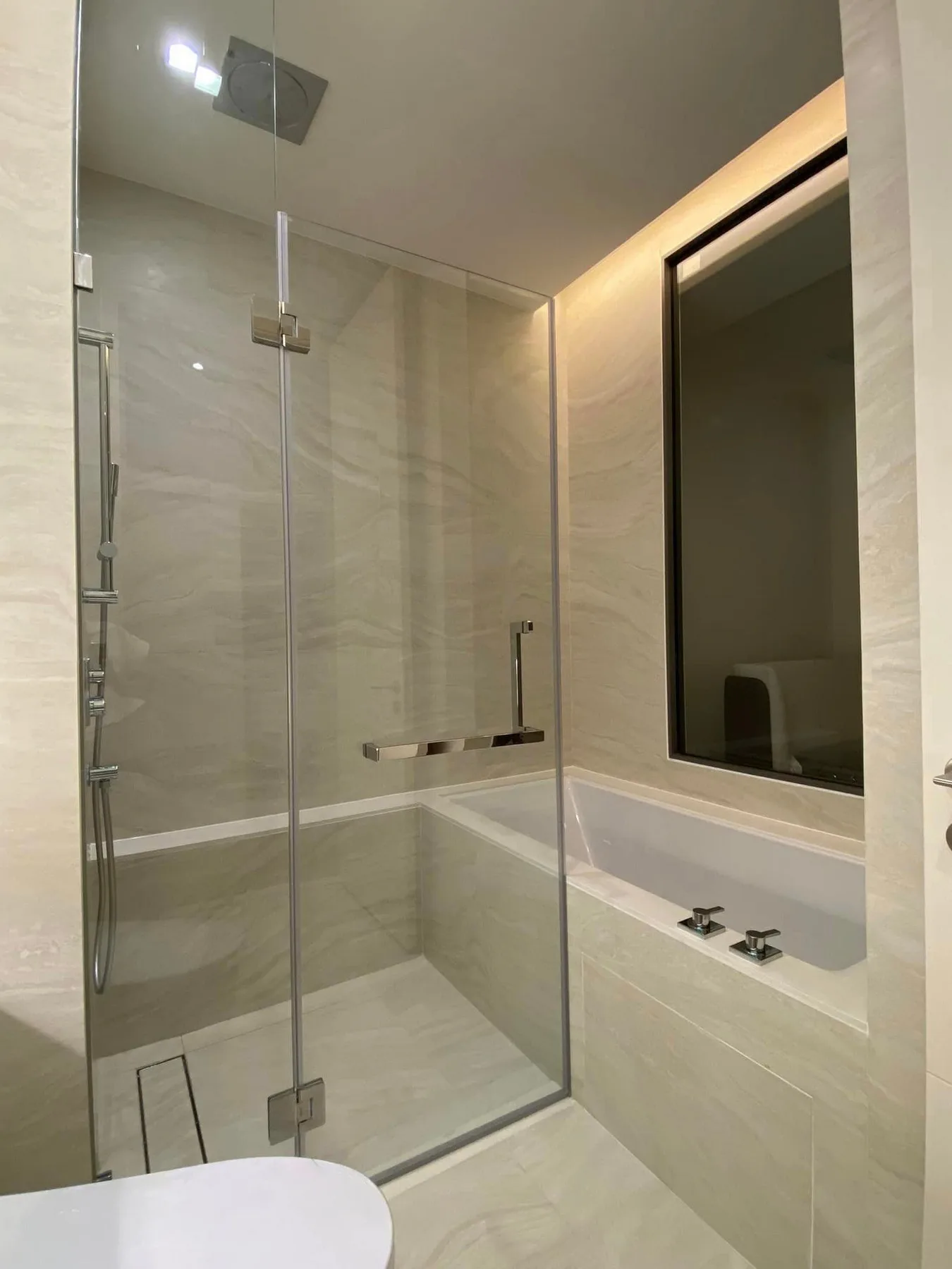 Property photos for The Strand Thonglor