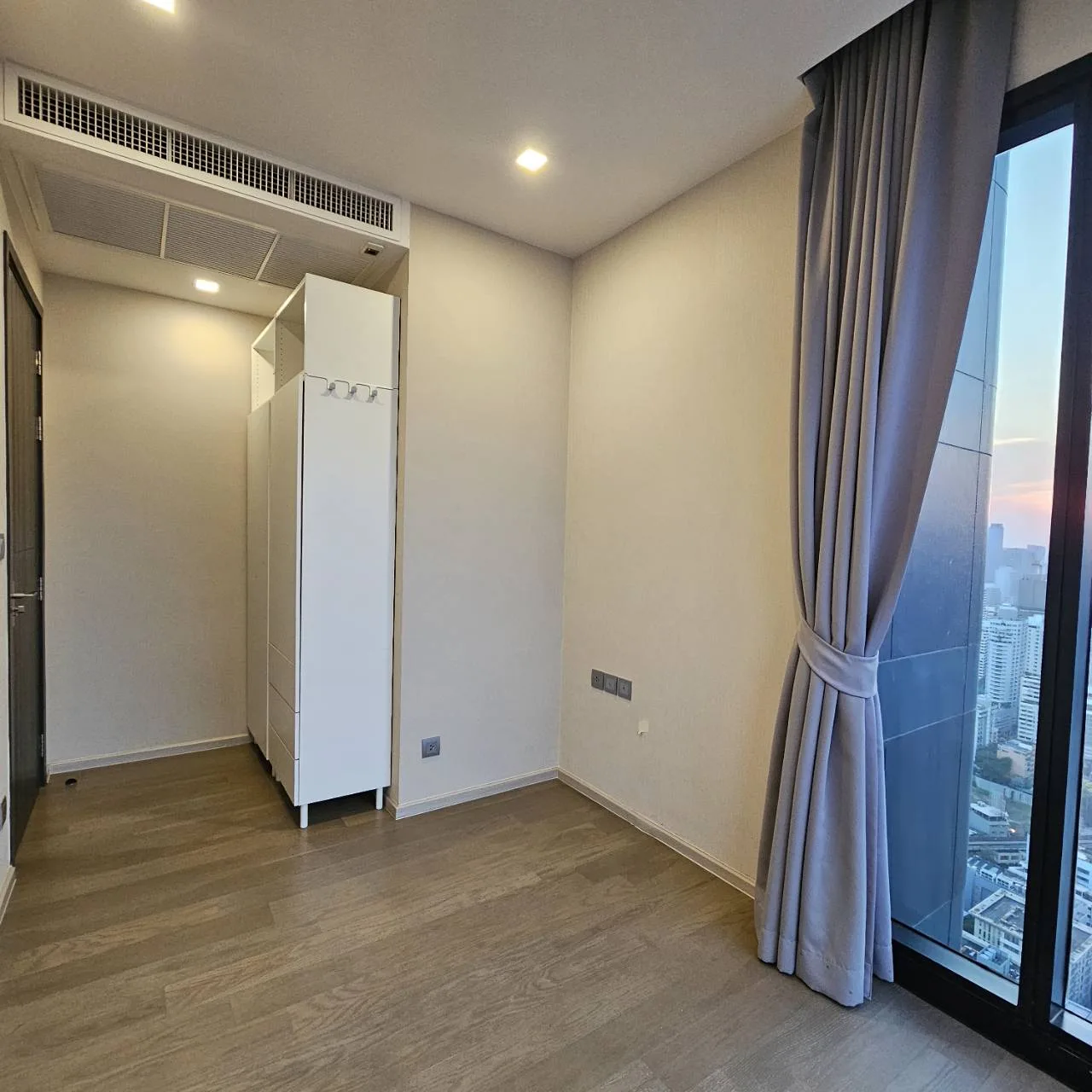 Property photos for Ashton Asoke