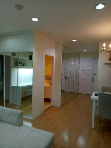 Property photos for Life @ Phahon - Ari