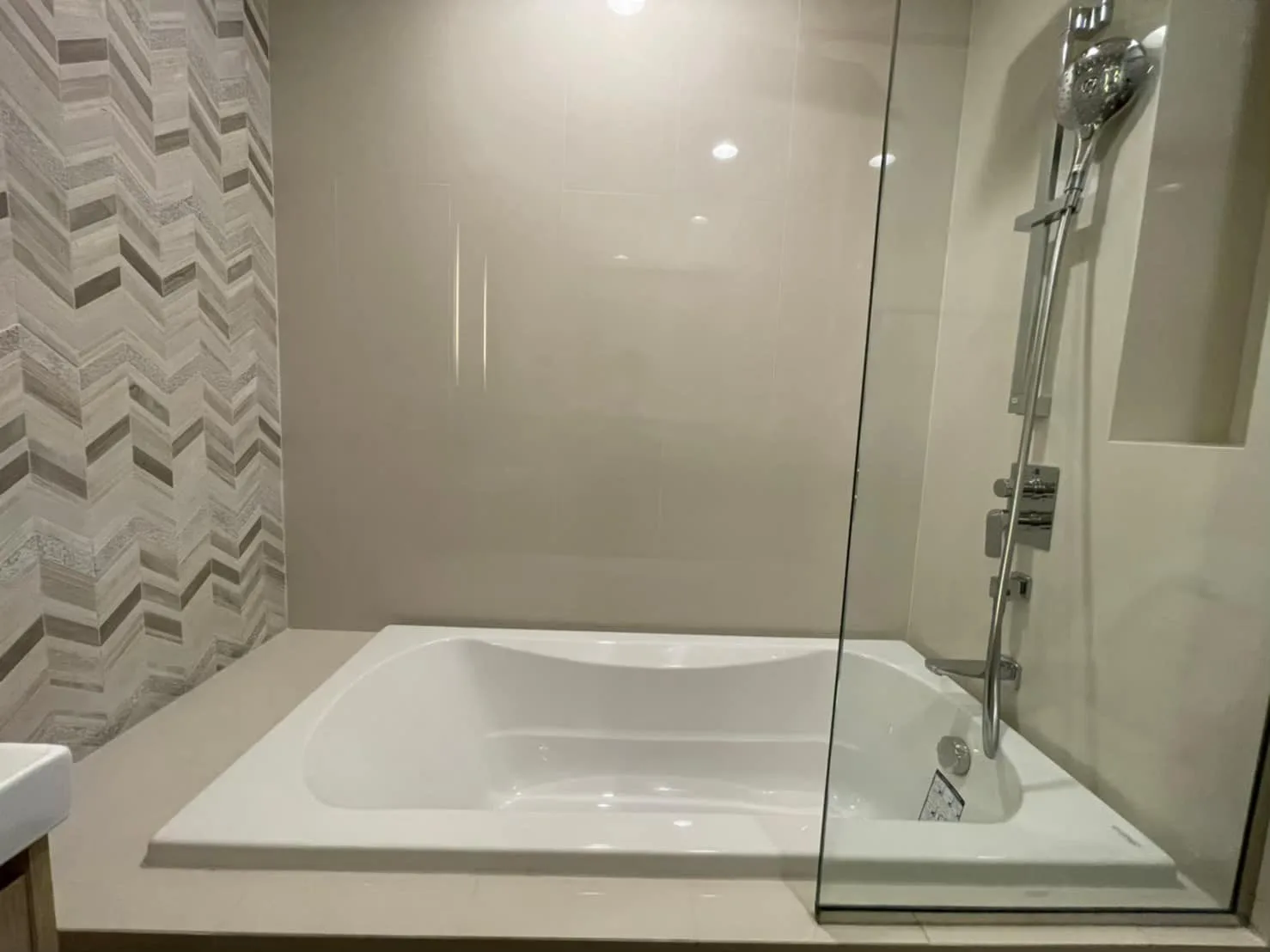 Property photos for OKA HAUS Sukhumvit 36