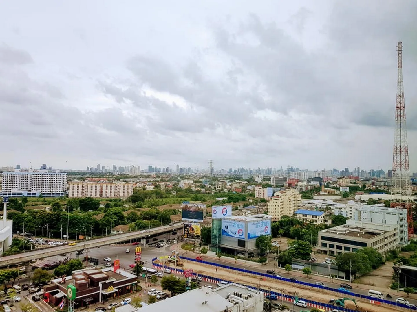 Property photos for Lumpini Place Srinakarin - Huamak Station