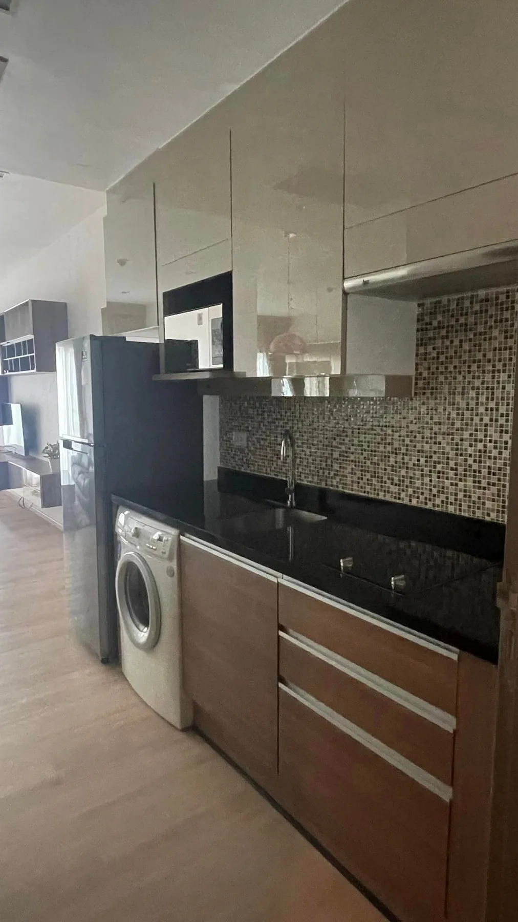 Property photos for Noble Refine