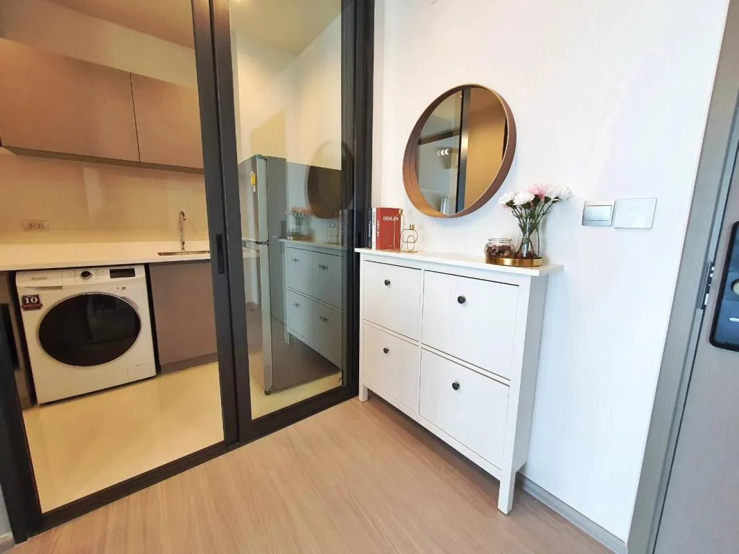Property photos for Life Asoke Hype