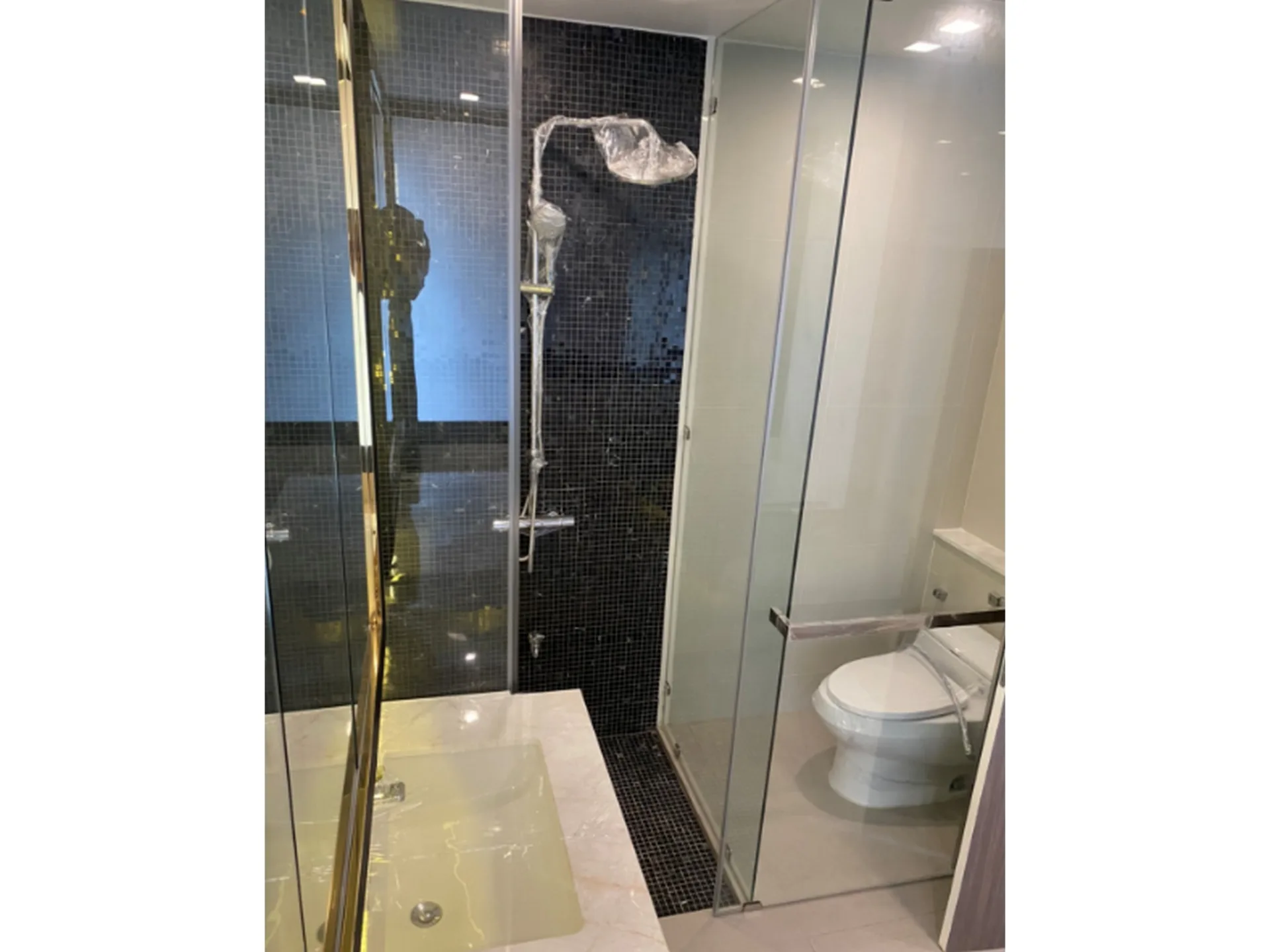 Property photos for Arna Ekamai