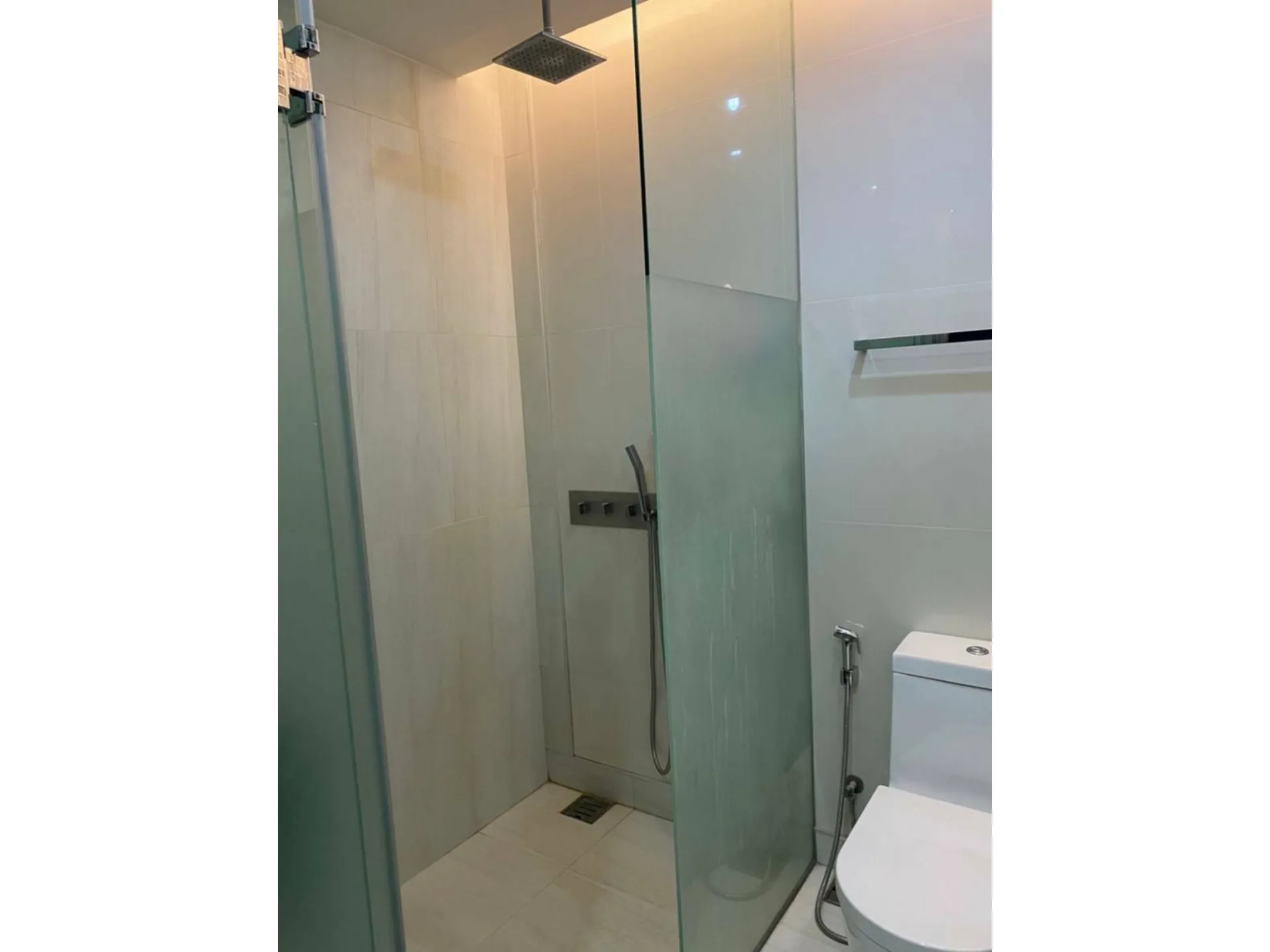 Property photos for The Room Sukhumvit 21