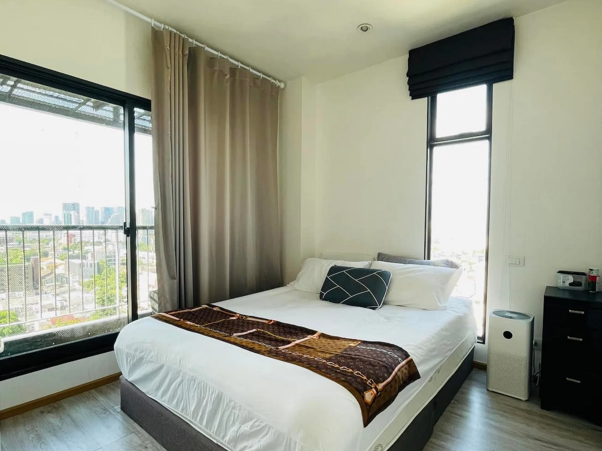 Property photos for Sense Phaholyothin