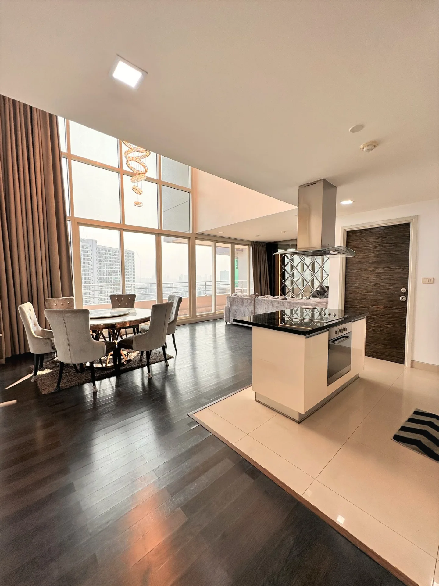 Property photos for Watermark Chaophraya