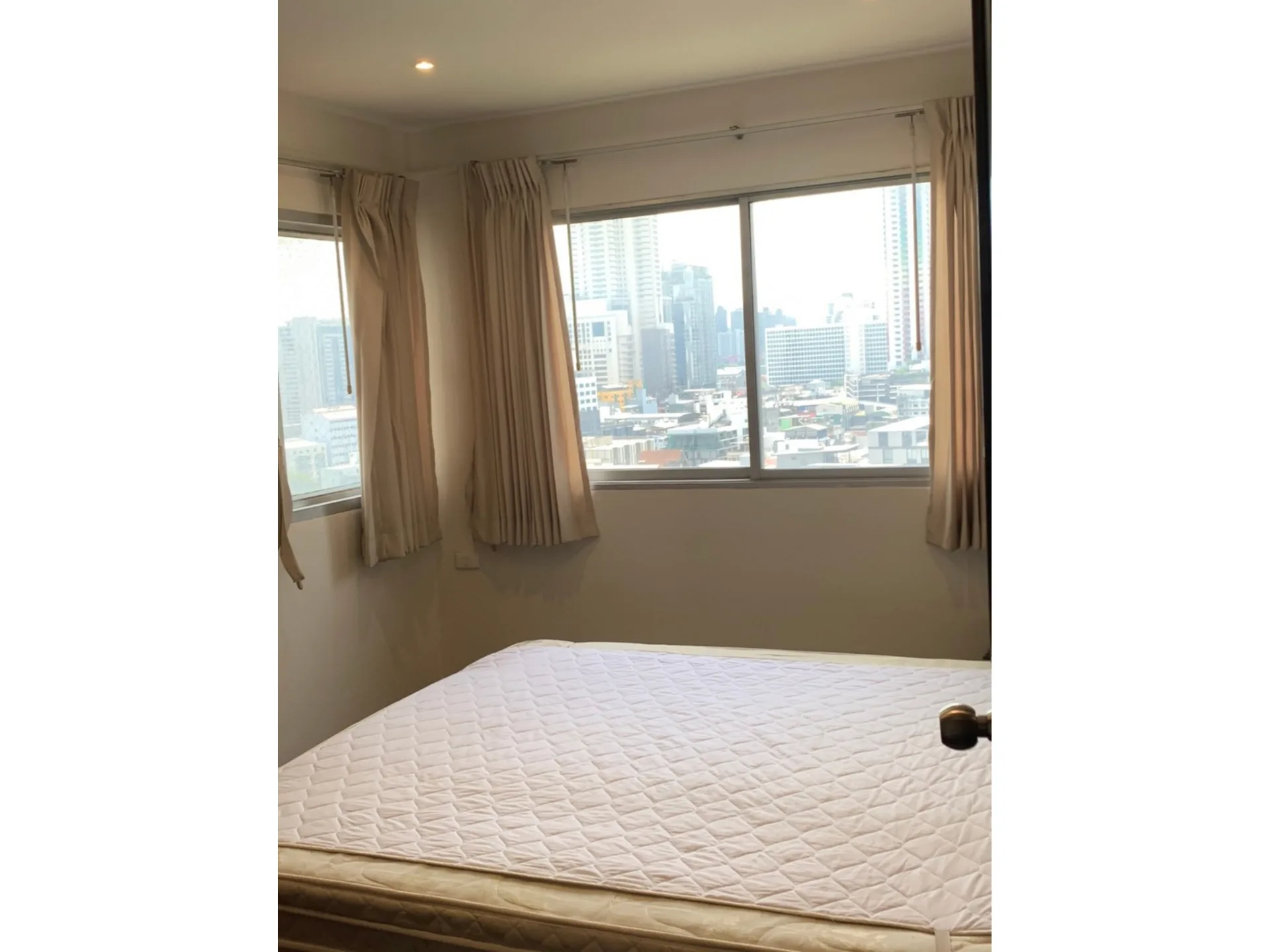Property photos for Petch 9 Tower