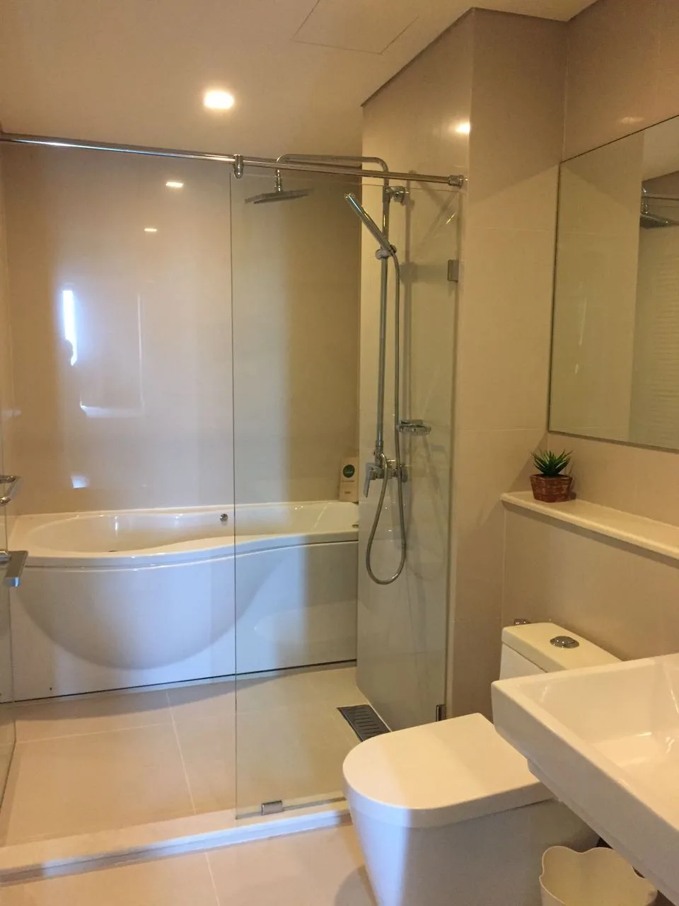 Property photos for Ivy Thonglor