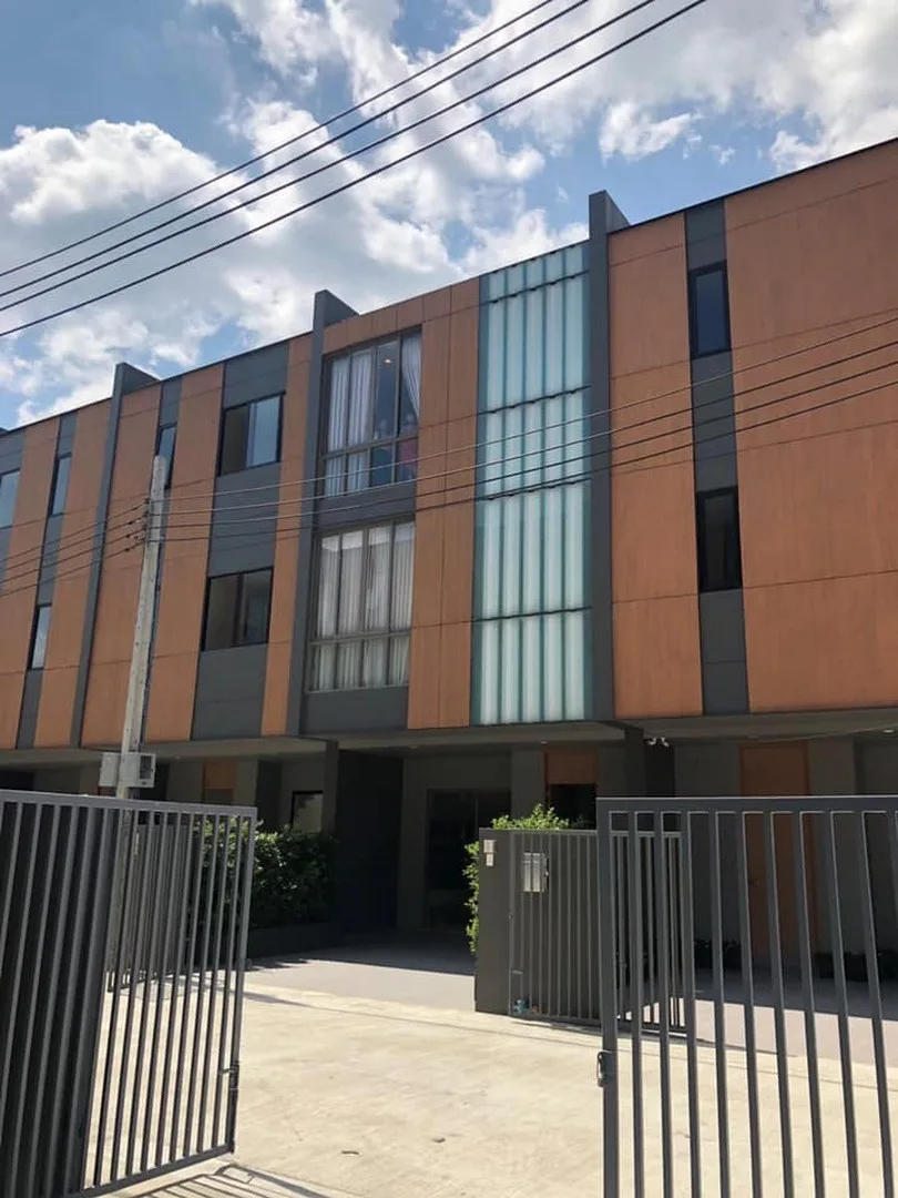 Property photos for The Tierra Ladprao 71