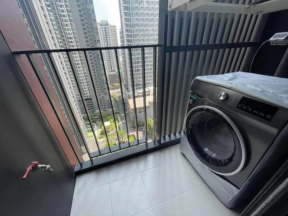 Property photos for Life Asoke Hype
