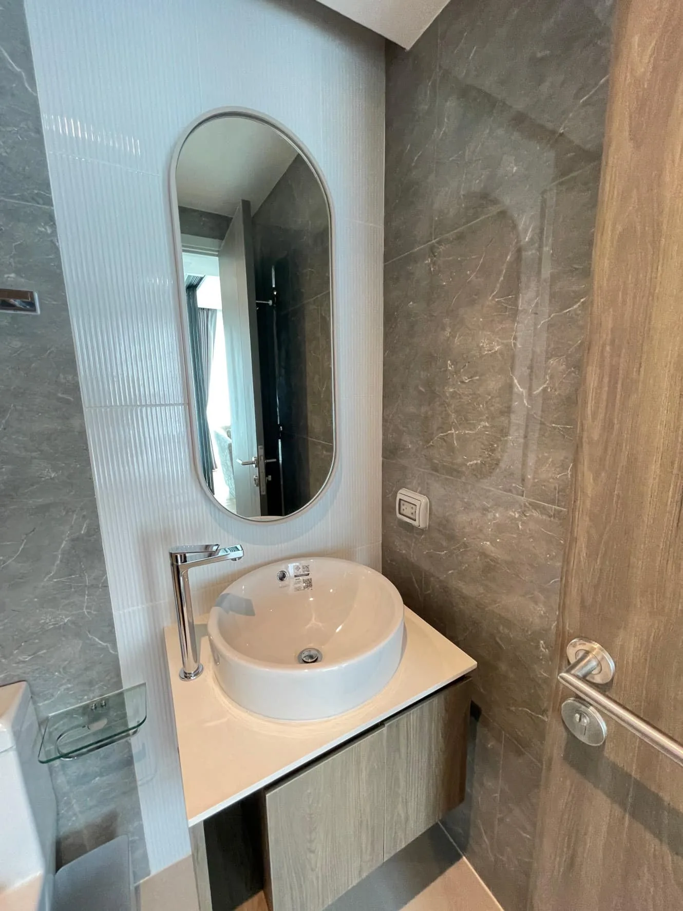 Property photos for Lloyd Soonvijai-thonglor