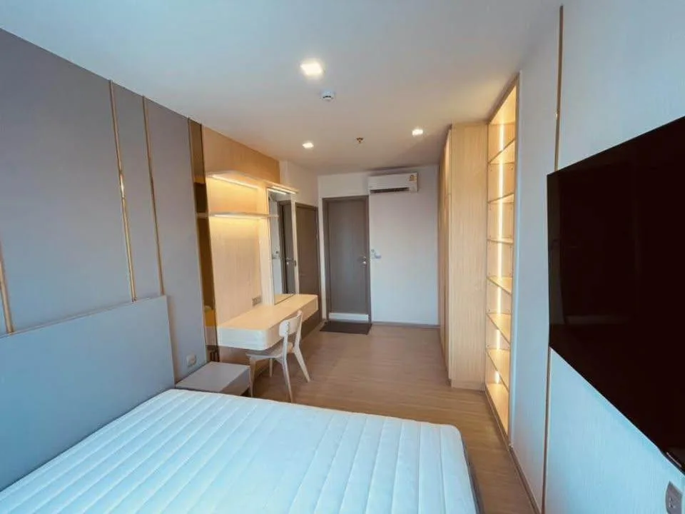 Property photos for Life Asoke Hype