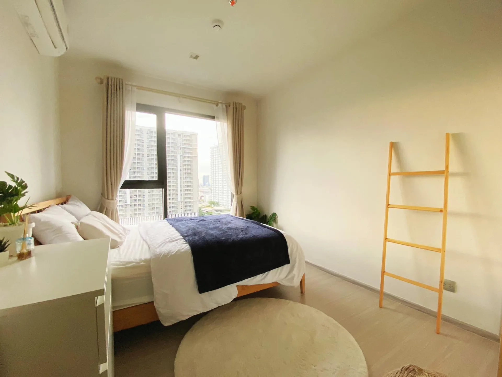 Property photos for Life Asoke Hype