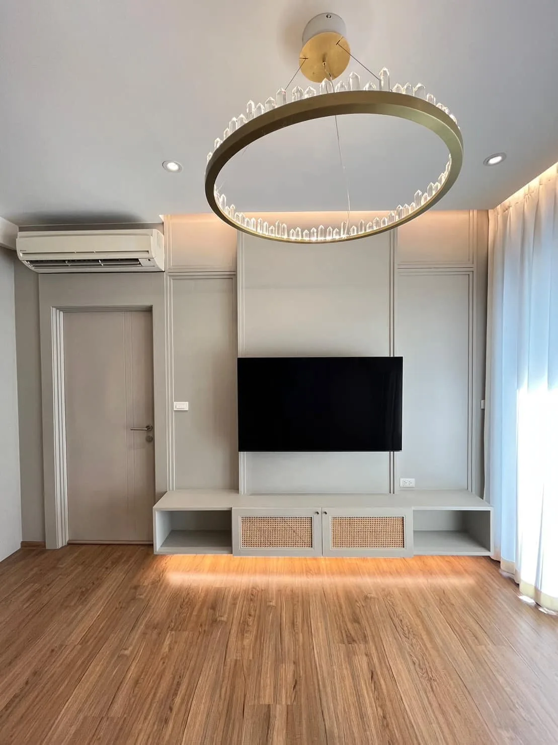 Property photos for Hasu Haus