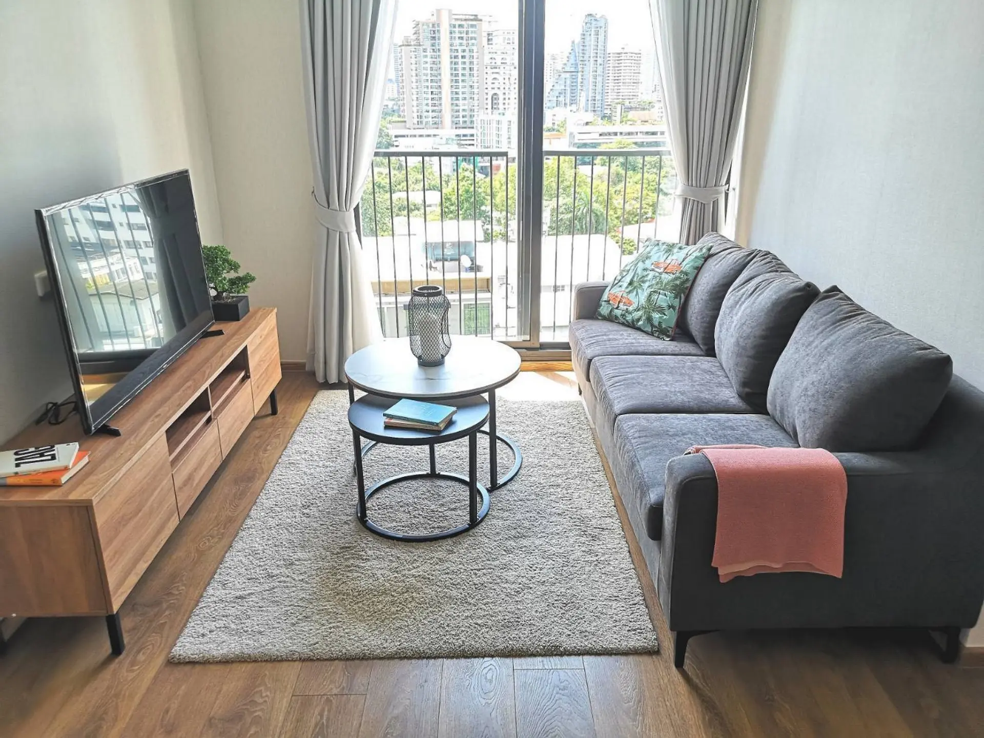 Property photos for Noble BE 33