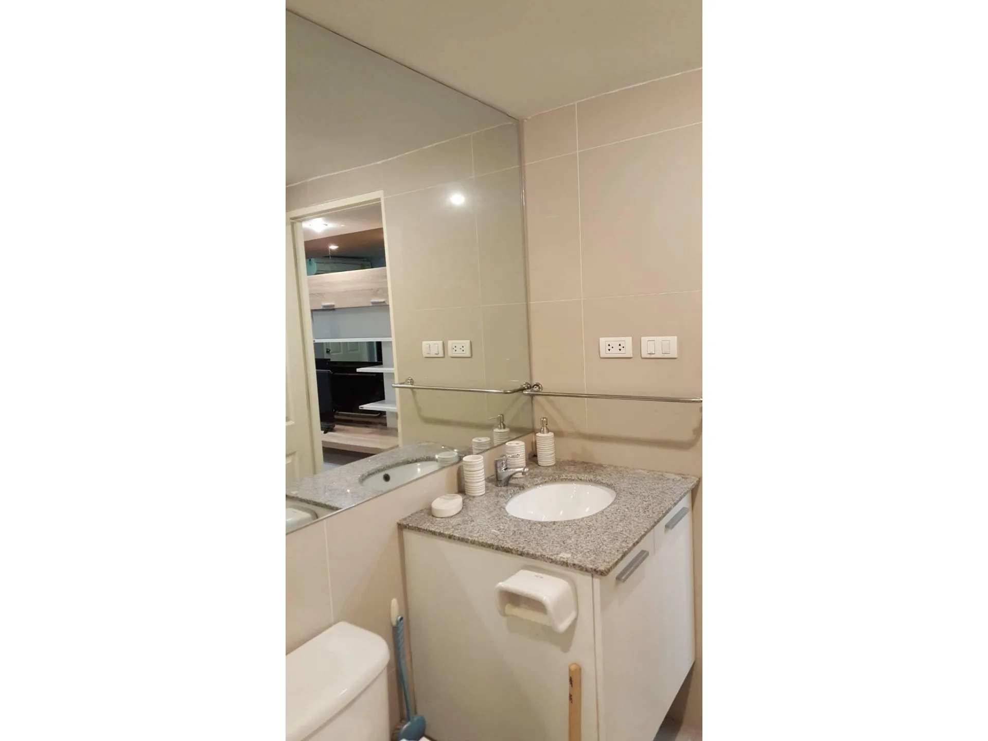 Property photos for Zenith Place  Sukhumvit 71